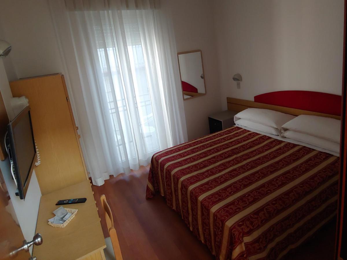 Hotel Angelus Rimini Zewnętrze zdjęcie
