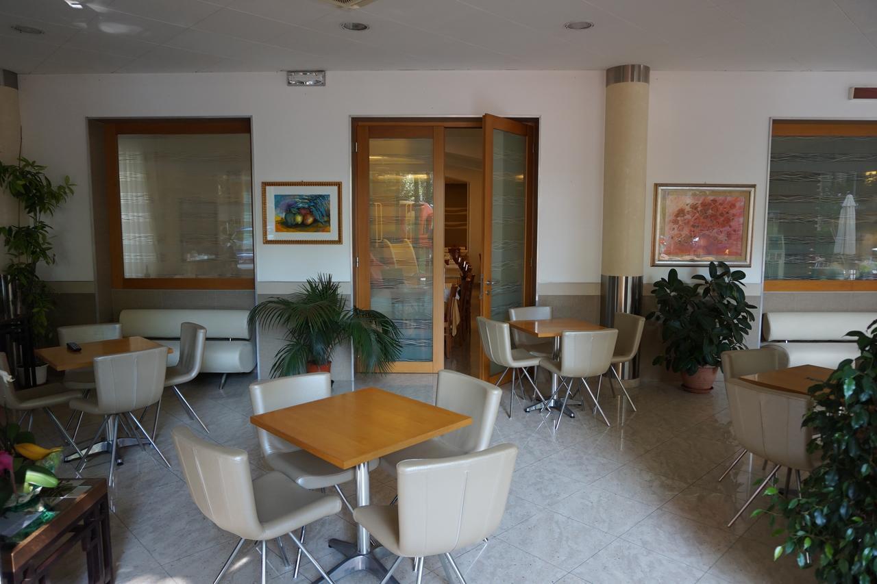 Hotel Angelus Rimini Zewnętrze zdjęcie