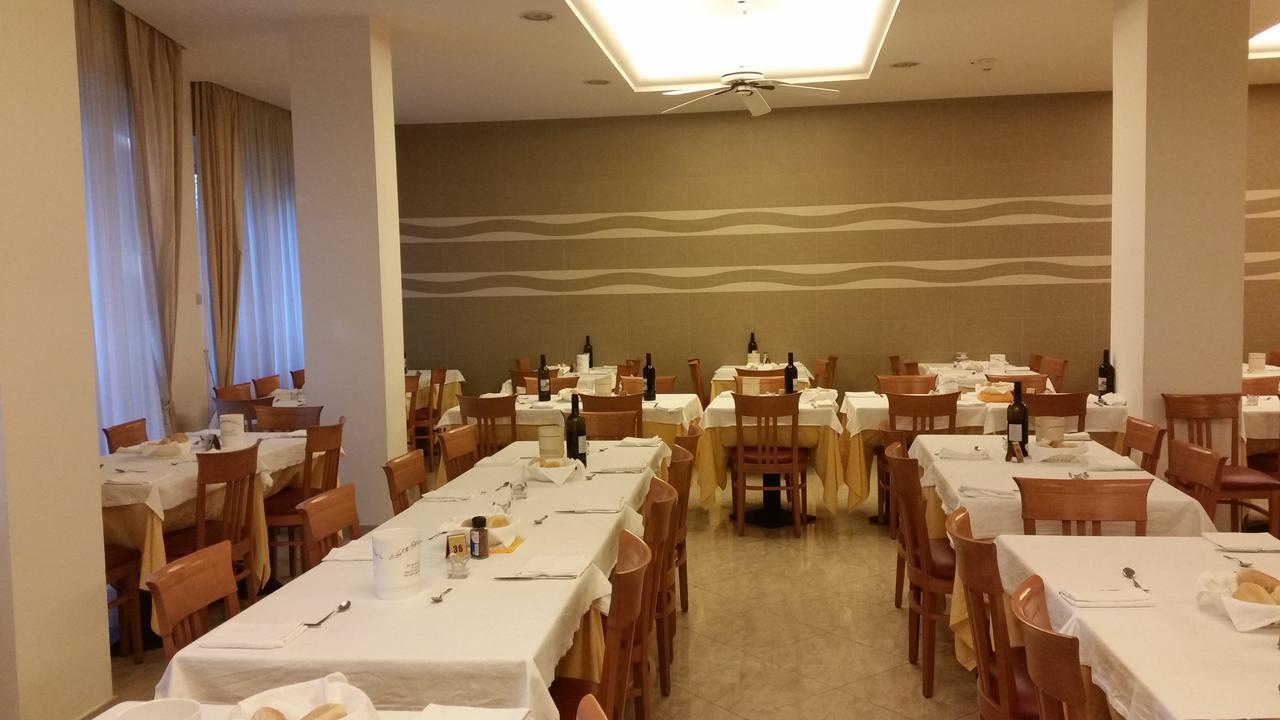 Hotel Angelus Rimini Zewnętrze zdjęcie